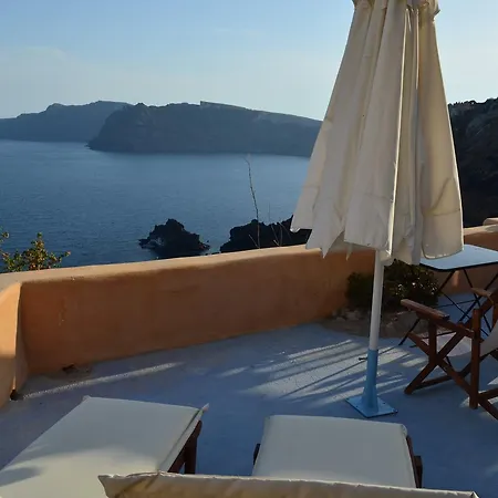 Goddess Lethe Villa Oia (Santorini)