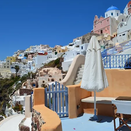 Goddess Lethe Villa Oia (Santorini)